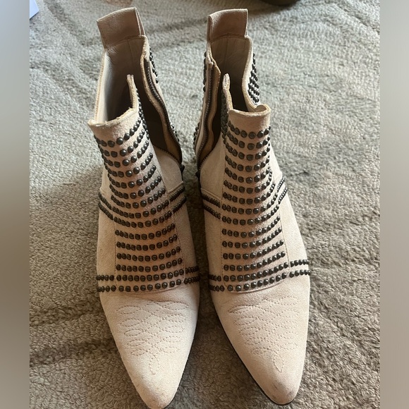 BEAUTIFUL.Anine Bing Boots - gently used - Picture 2 of 7